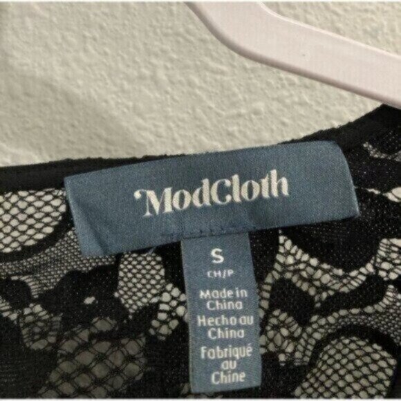 Modcloth Lace Mod V Neck Blouse Black Feminine Button Whimsy Goth - Picture 5 of 9